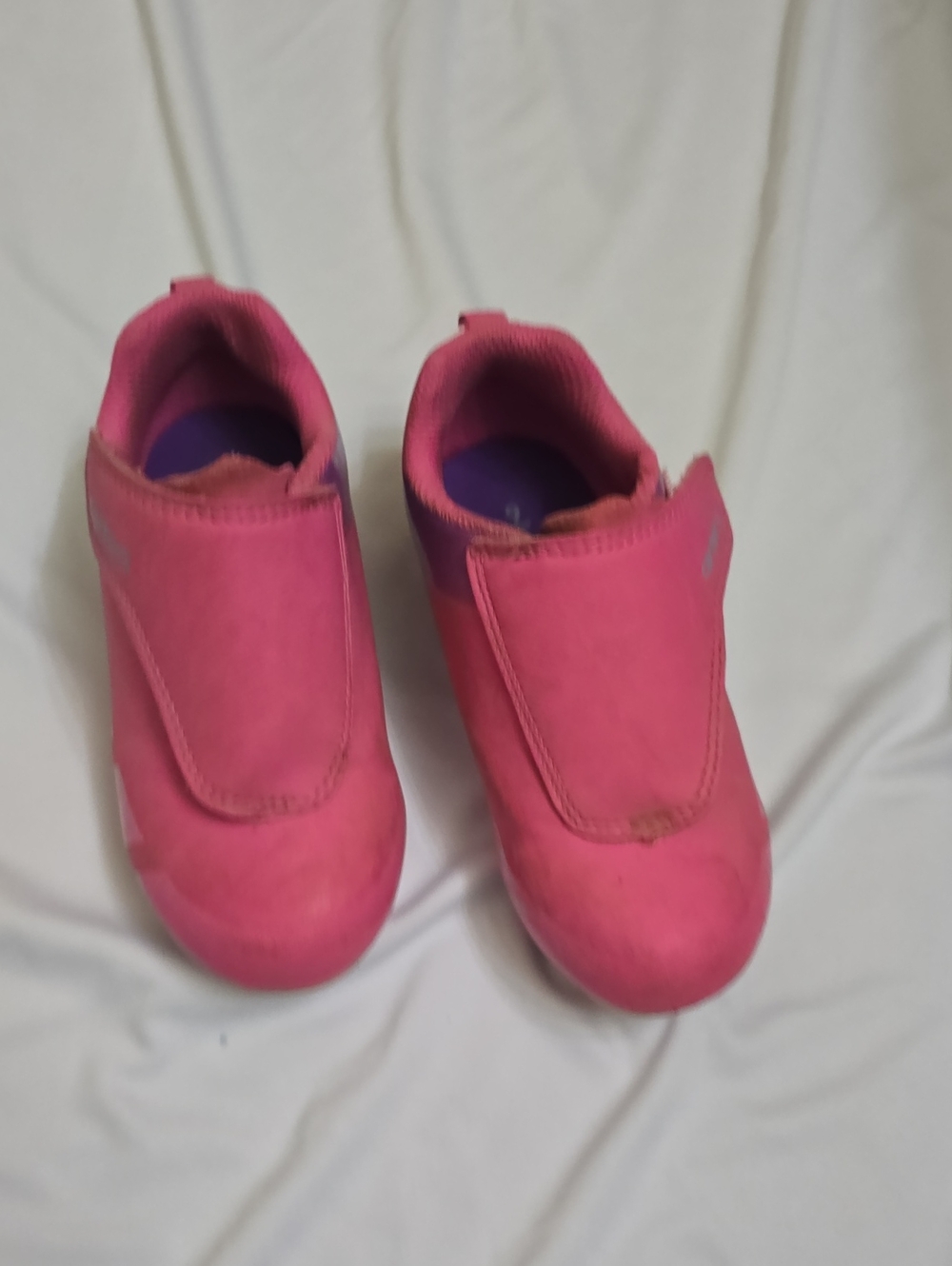 Kids Slip-On Athletic Shoes - Pink